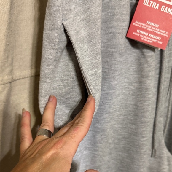 Knicks Men's Gray Joggers - Picture 2 of 5